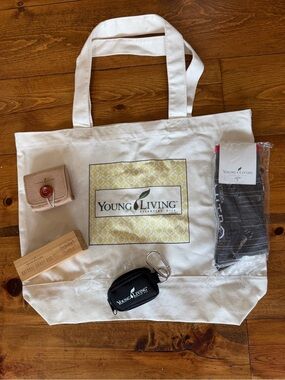 Young Living bundle off White Canvas logo Bag socks oil carrier felt mini bag